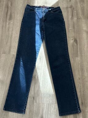 Gloria Vanderbilt Jeans.